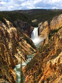 Cascate di Yellowstone Falls nel Wyoming - USA
